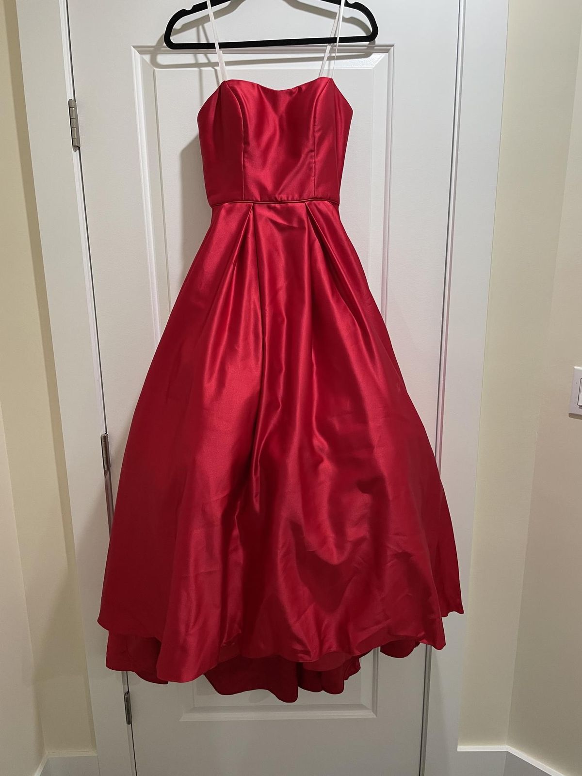 Size 2 Pageant Strapless Red Ball Gown on Queenly