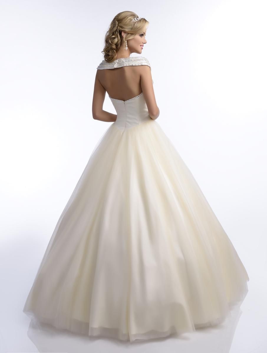 Style Q16002 Karishma Creations Size 6 Prom Off The Shoulder White Ball Gown on Queenly