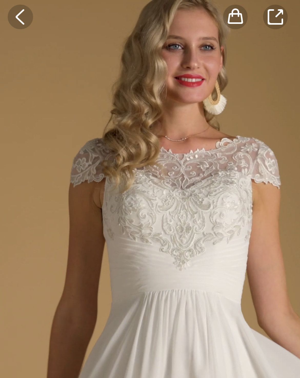Plus Size 18 Wedding White A-line Dress on Queenly