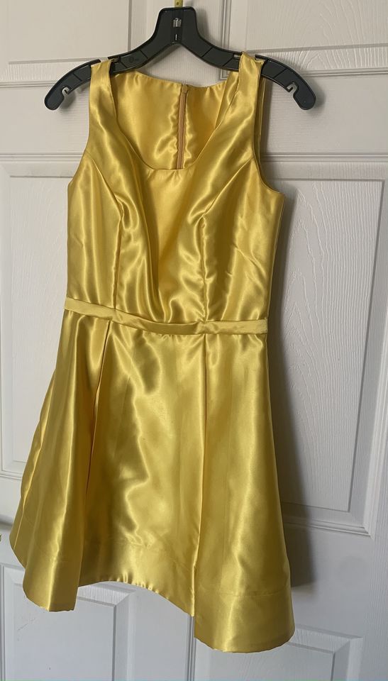 custom Size 6 Yellow Cocktail Dress on Queenly