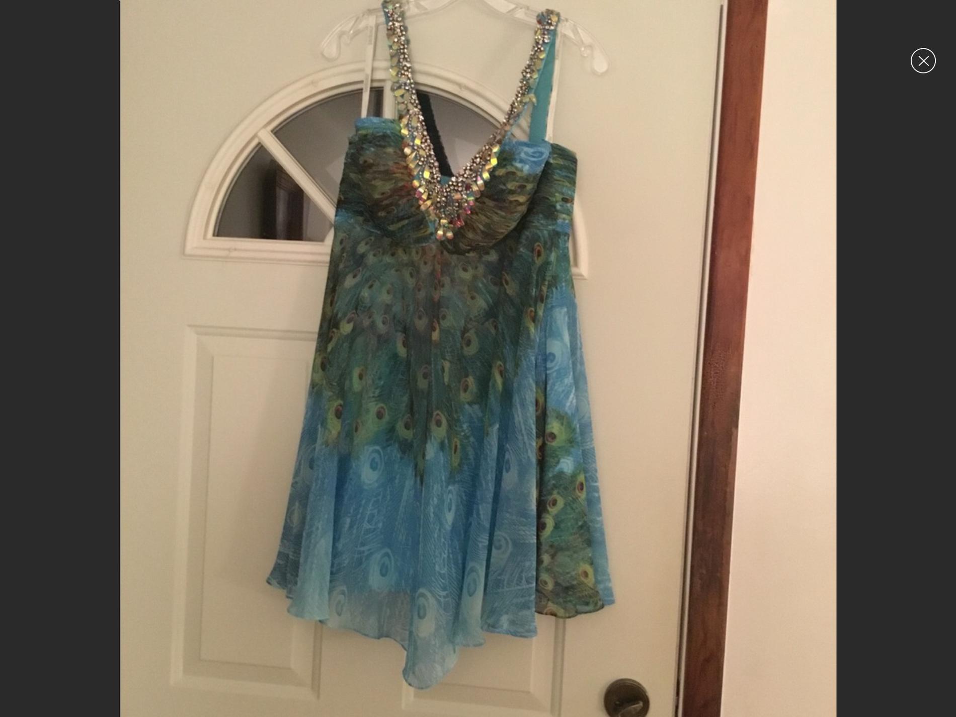 Tony Bowls Size 8 Plunge Blue Cocktail Dress on Queenly