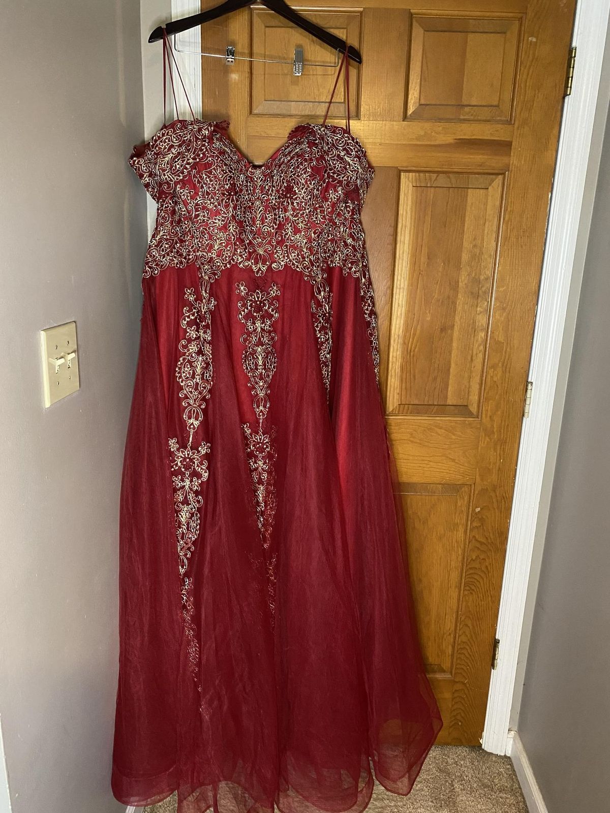 Plus Size 22 Prom Red Ball Gown on Queenly