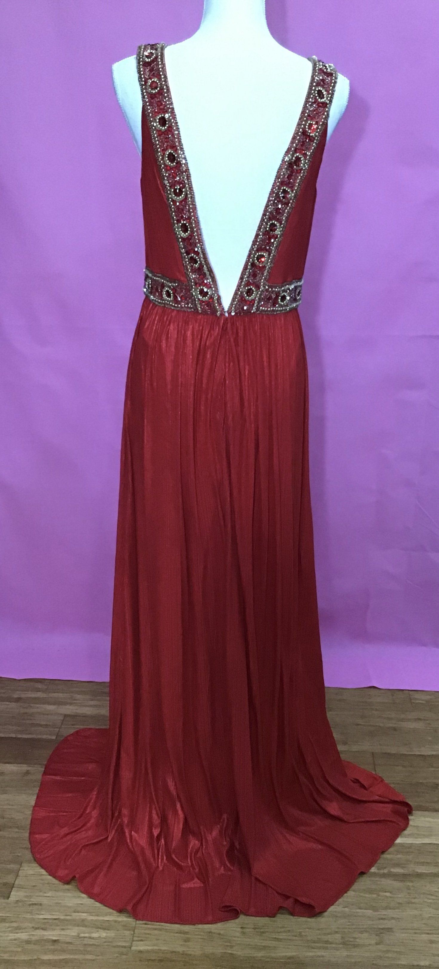 Lara Size 10 Prom Plunge Sequined Red A-line Dress on Queenly