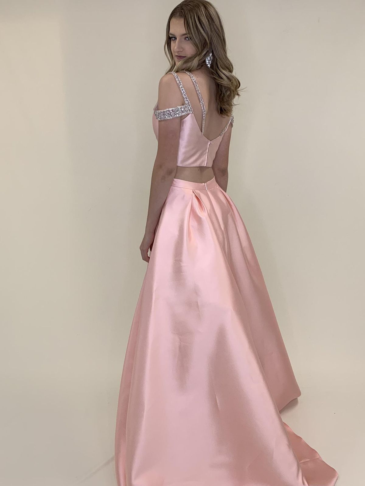 Larissa Couture LV Size 4 Pink Ball Gown on Queenly
