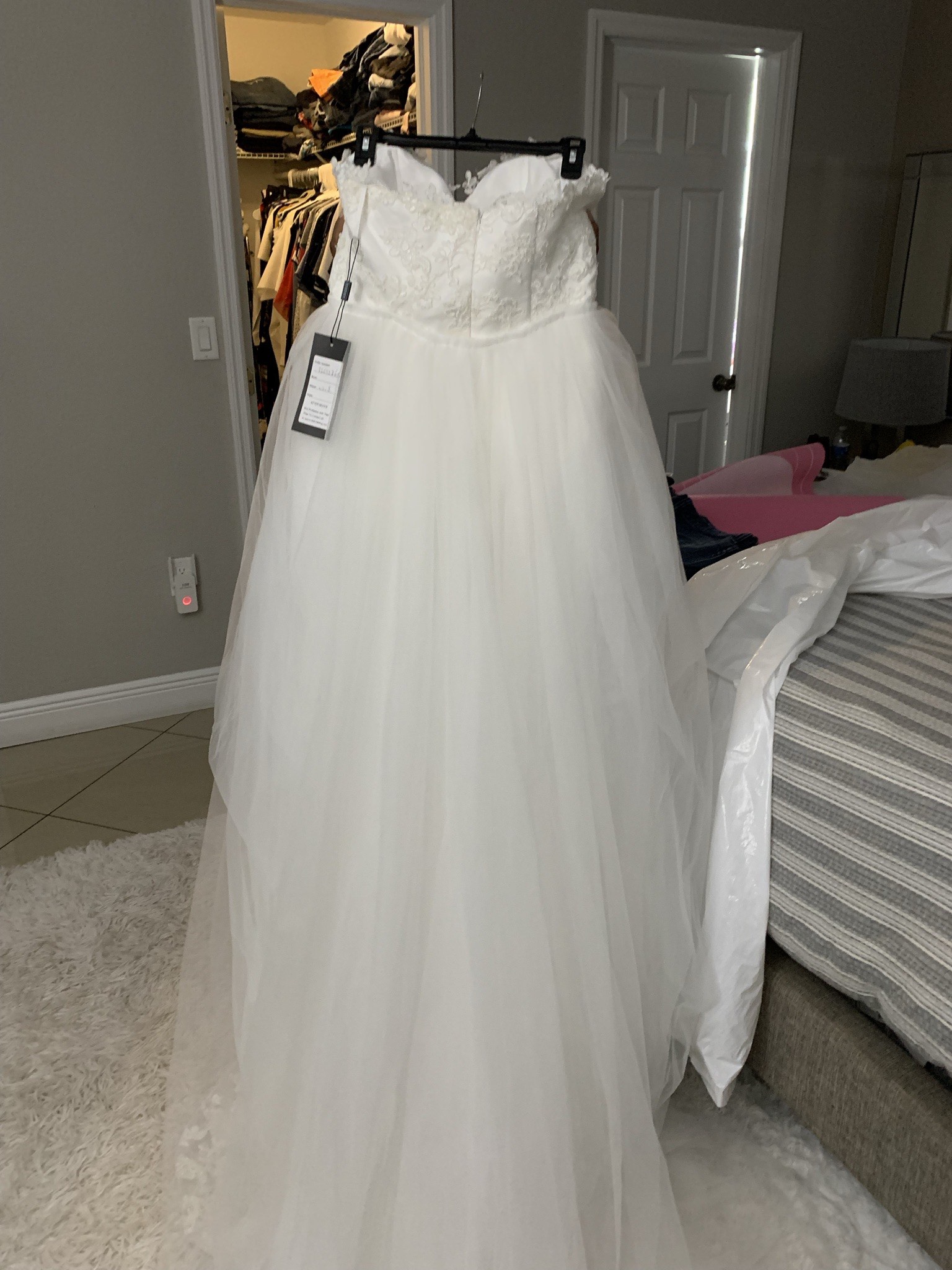 Size 6 Wedding Strapless White Mermaid Dress on Queenly