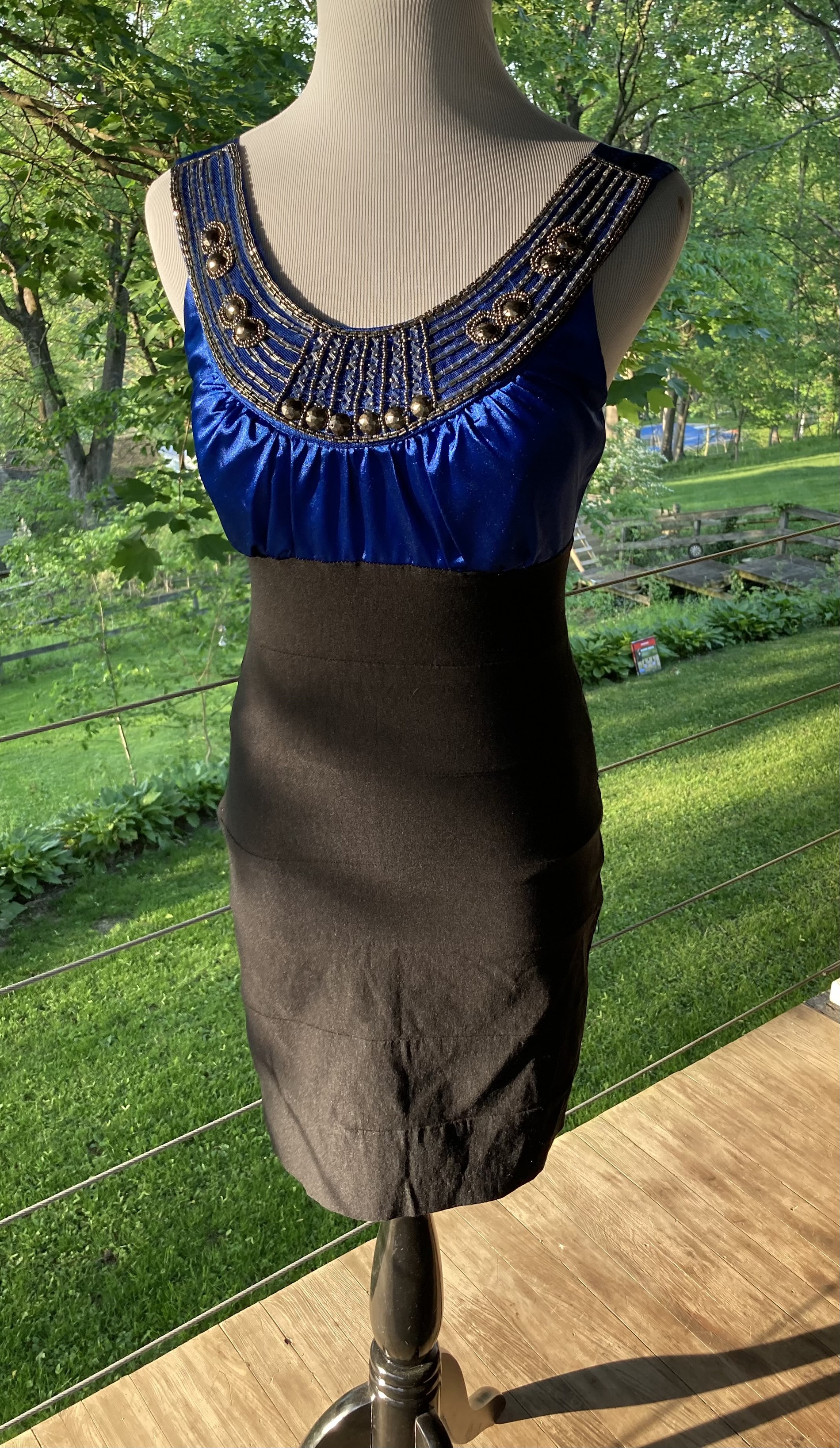 Size 2 Royal Blue Cocktail Dress on Queenly