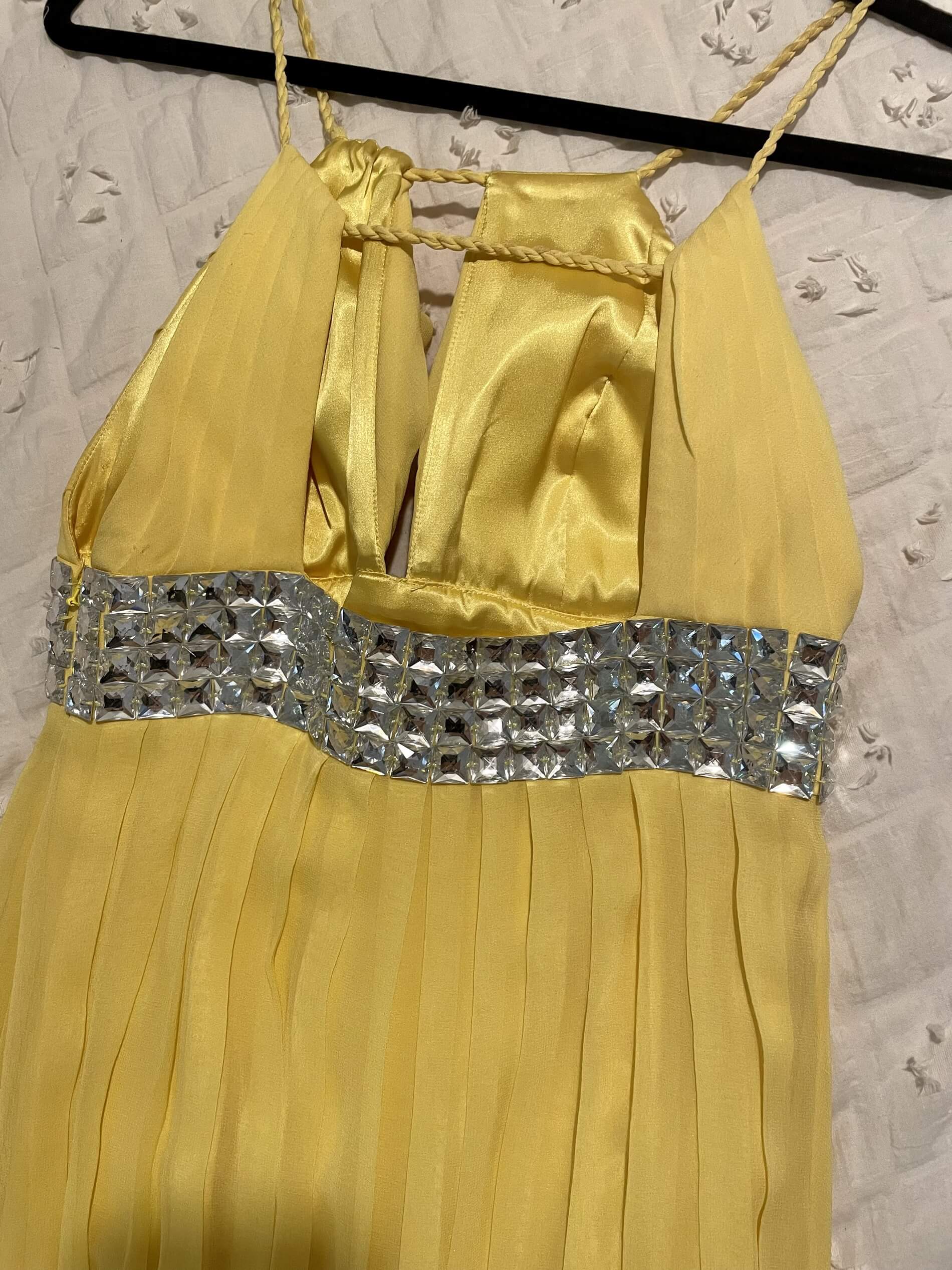 Size 2 Yellow A-line Dress on Queenly