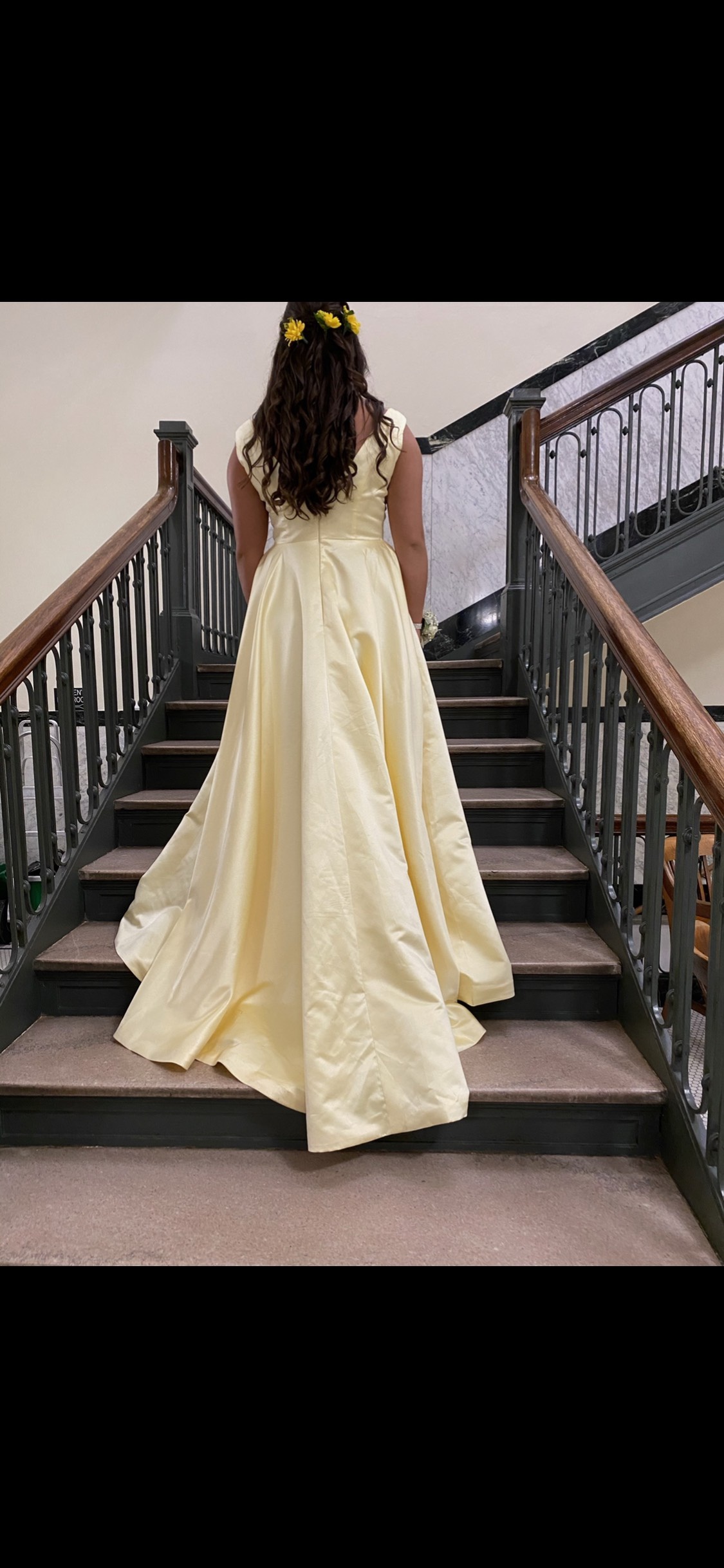 Size 12 Prom Yellow Ball Gown on Queenly