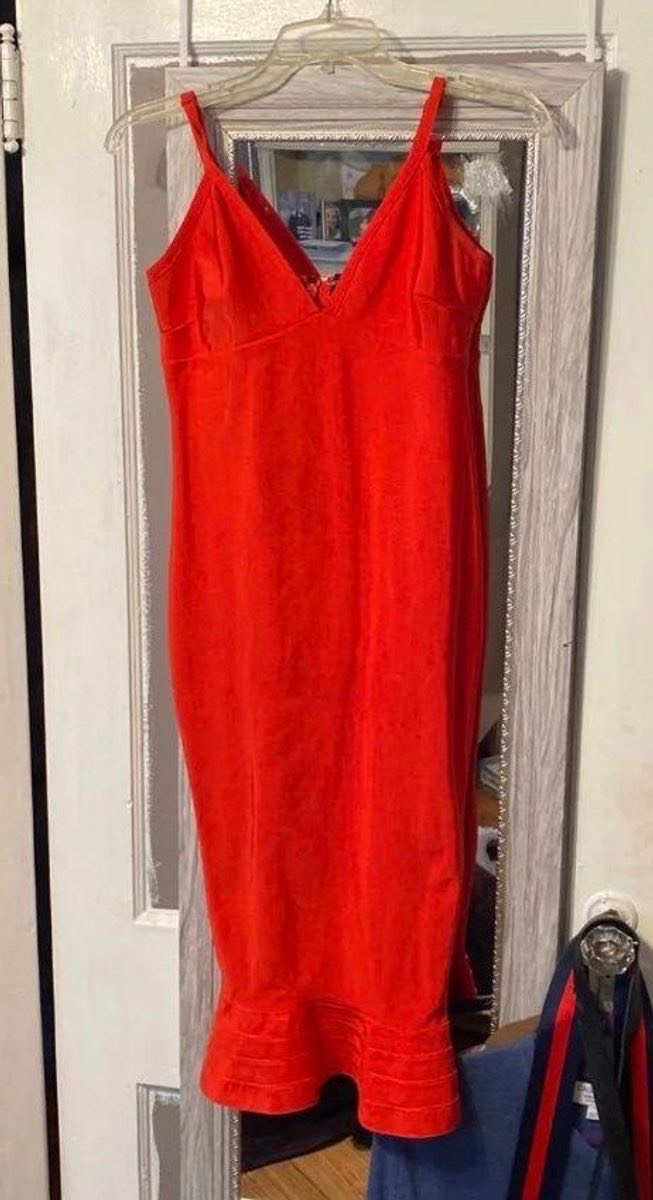 PrettyLittleThing Size 6 Red Mermaid Dress on Queenly