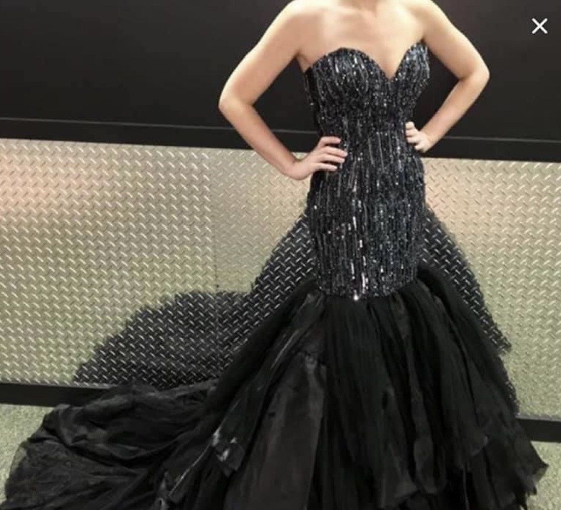 Stephen Yearick Size 6 Black Mermaid Dress on Queenly