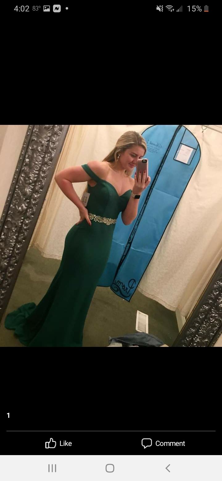 Size 6 Green Side Slit Dress on Queenly