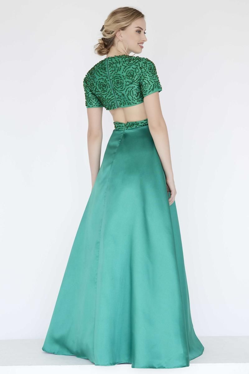 Style 18062 Jolene Size 6 Prom Satin Emerald Green A-line Dress on Queenly