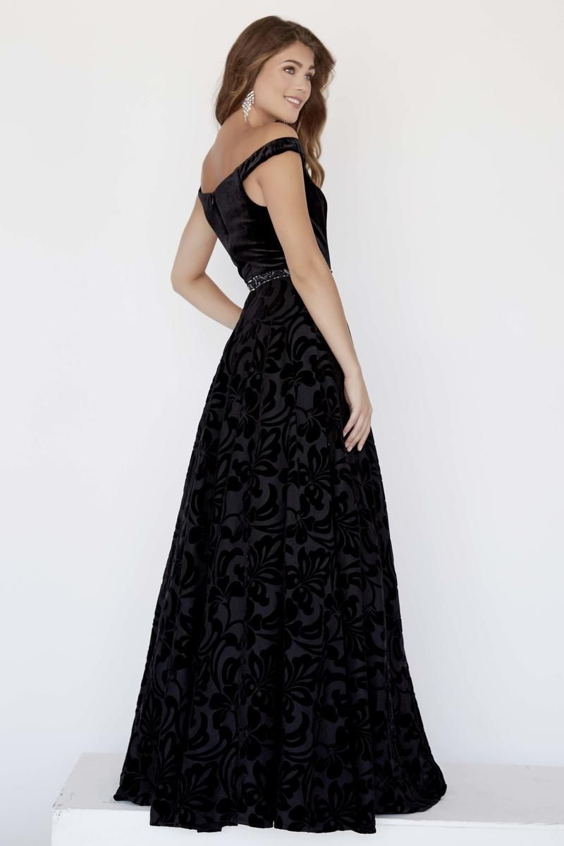 Style 18071 Jolene Size 4 Prom Off The Shoulder Velvet Black Ball Gown on Queenly