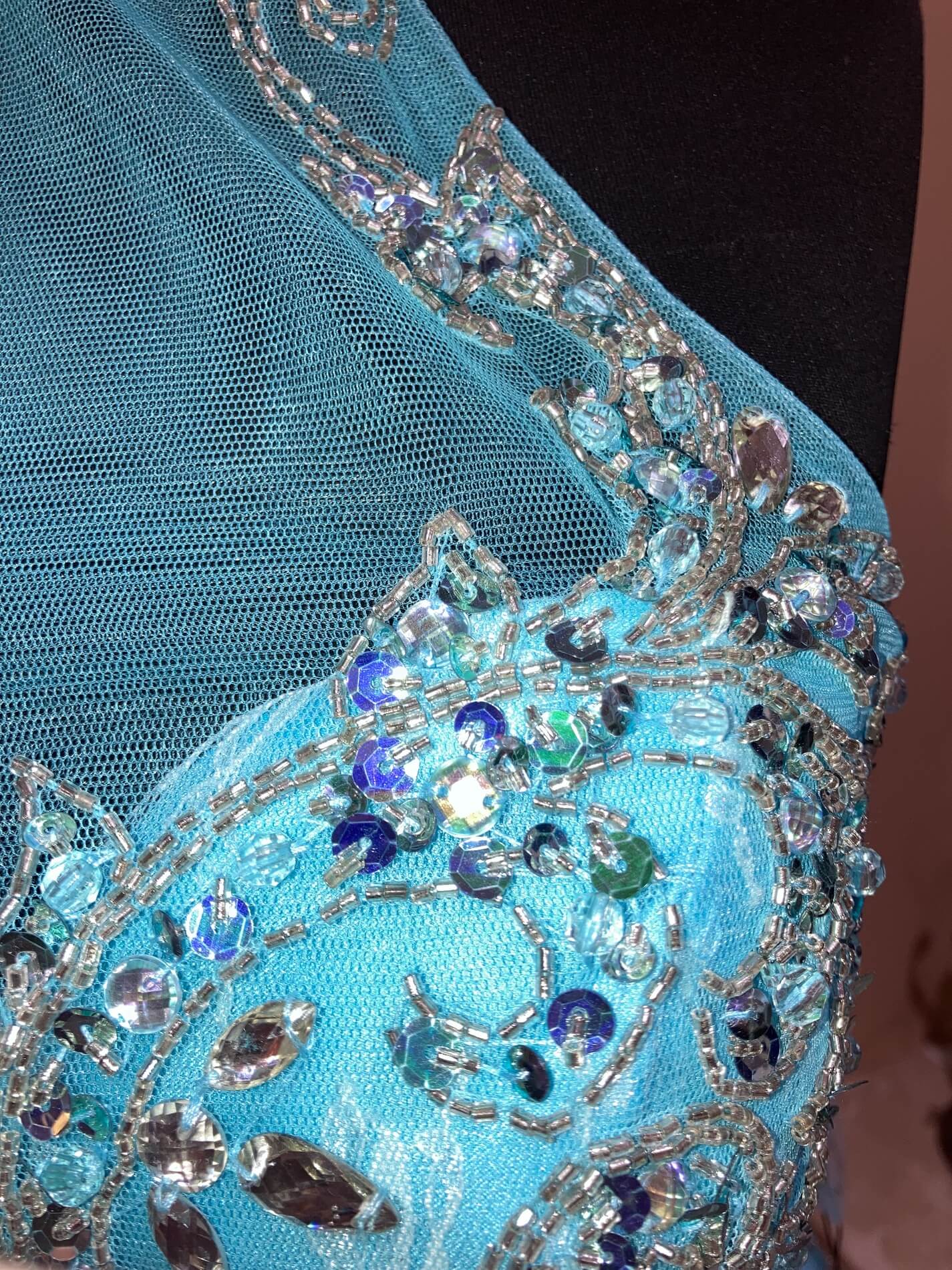 lore Size 4 Homecoming Halter Sequined Turquoise Blue Cocktail Dress on Queenly
