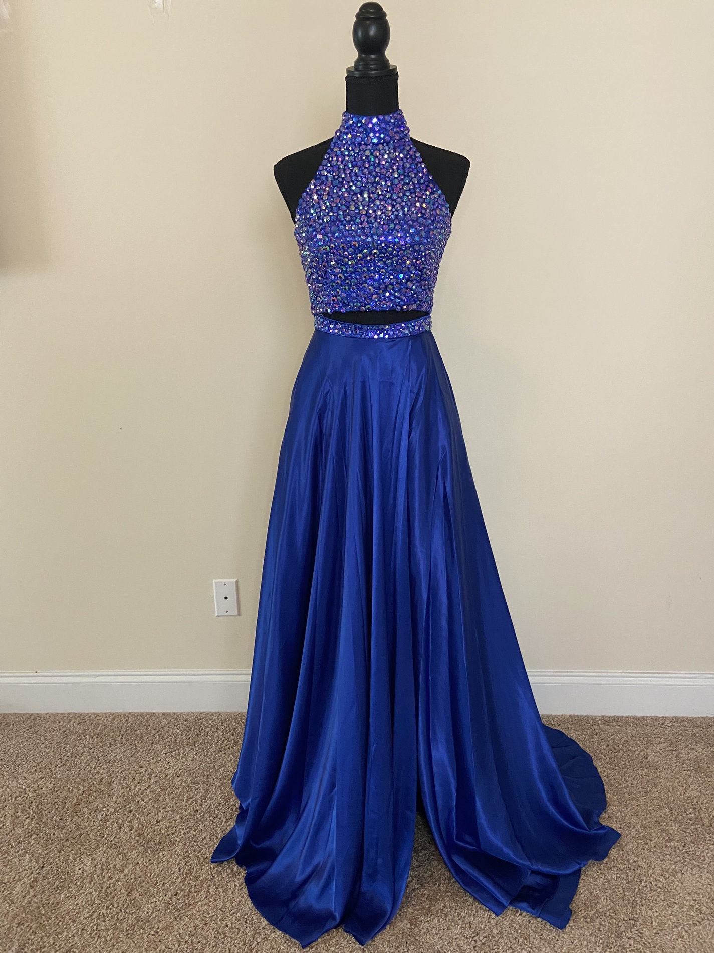 Sherri Hill Size 0 Prom Halter Royal Blue Side Slit Dress on Queenly