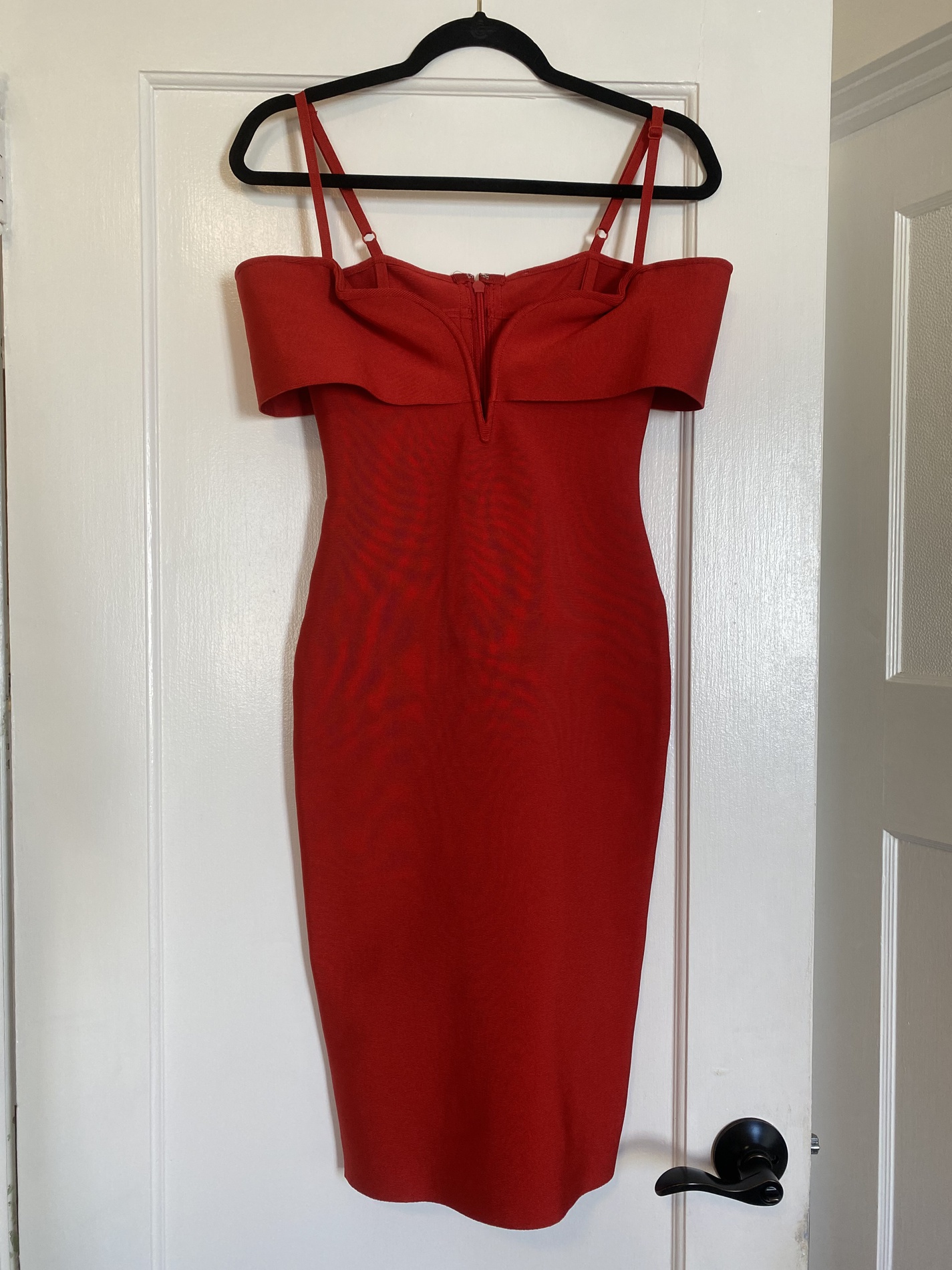 Size 2 Prom Off The Shoulder Red Cocktail Dress on Queenly