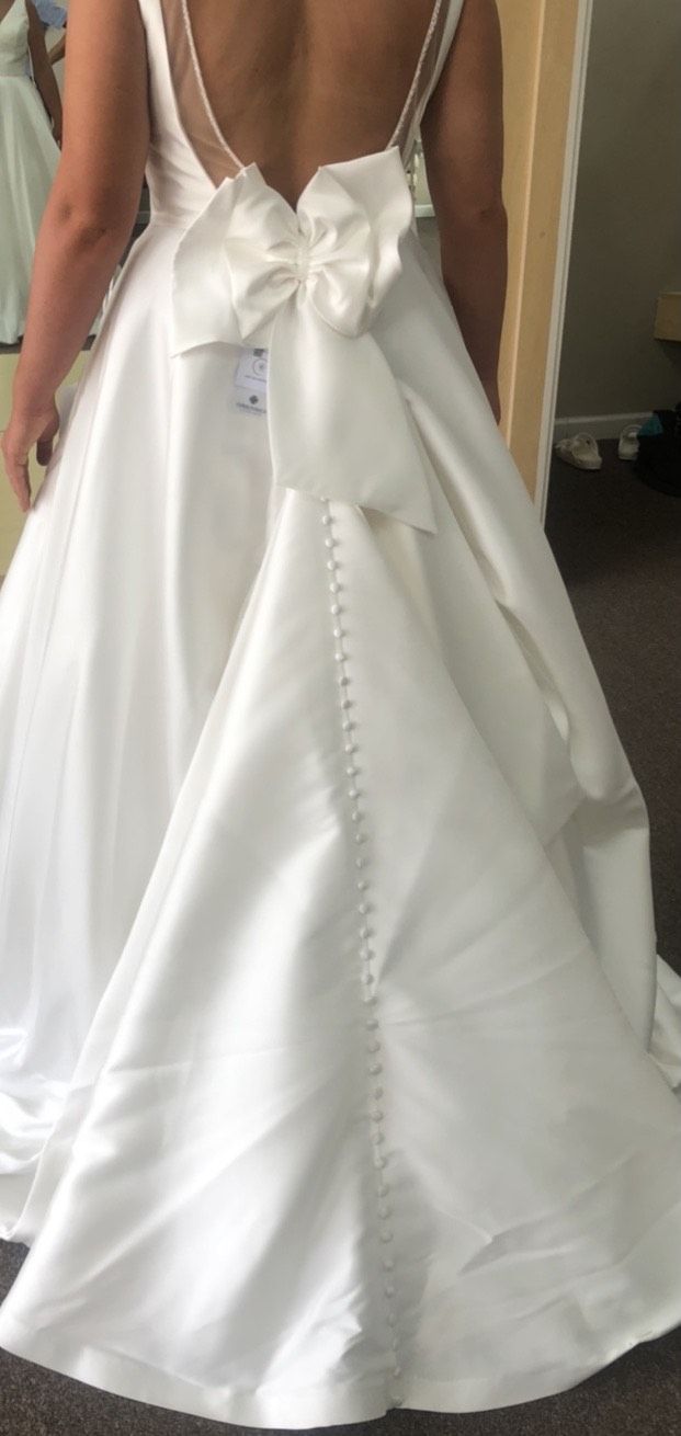 Allure Bridal Size 12 Wedding White Ball Gown on Queenly