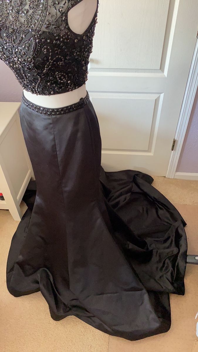 Sherri Hill Size 6 Prom Cap Sleeve Sequined Black Mermaid Dress on Queenly