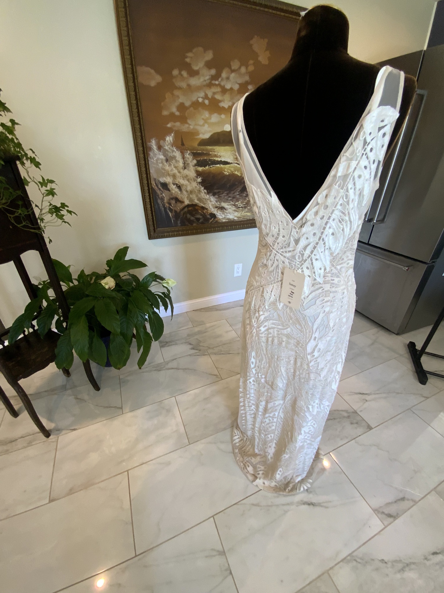 BHLDN Size 4 White Floor Length Maxi on Queenly