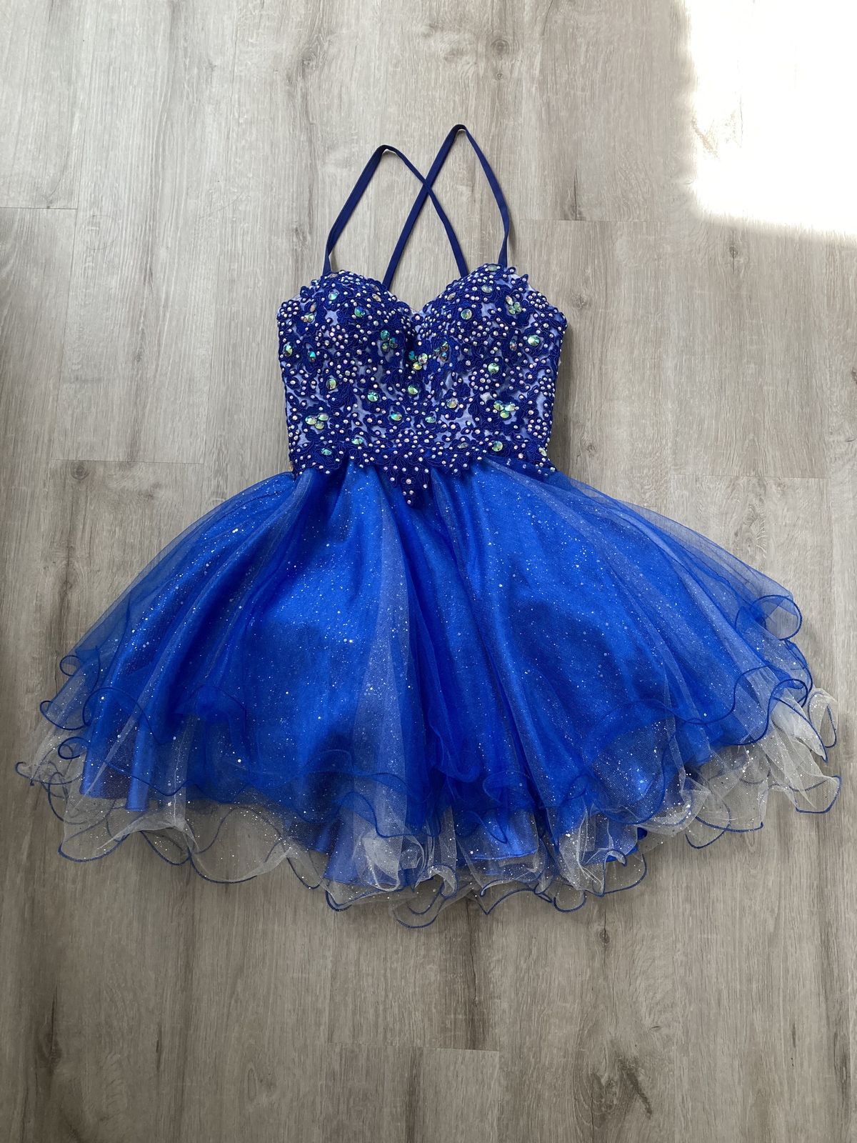 Size 00 Prom Lace Blue Cocktail Dress on Queenly