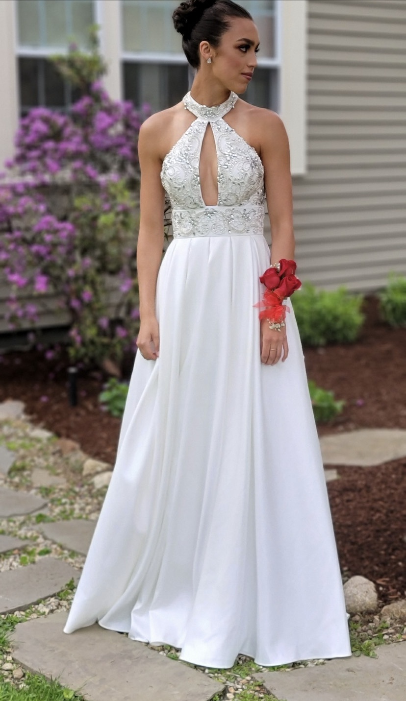 Jasz Size 0 Prom White Ball Gown on Queenly