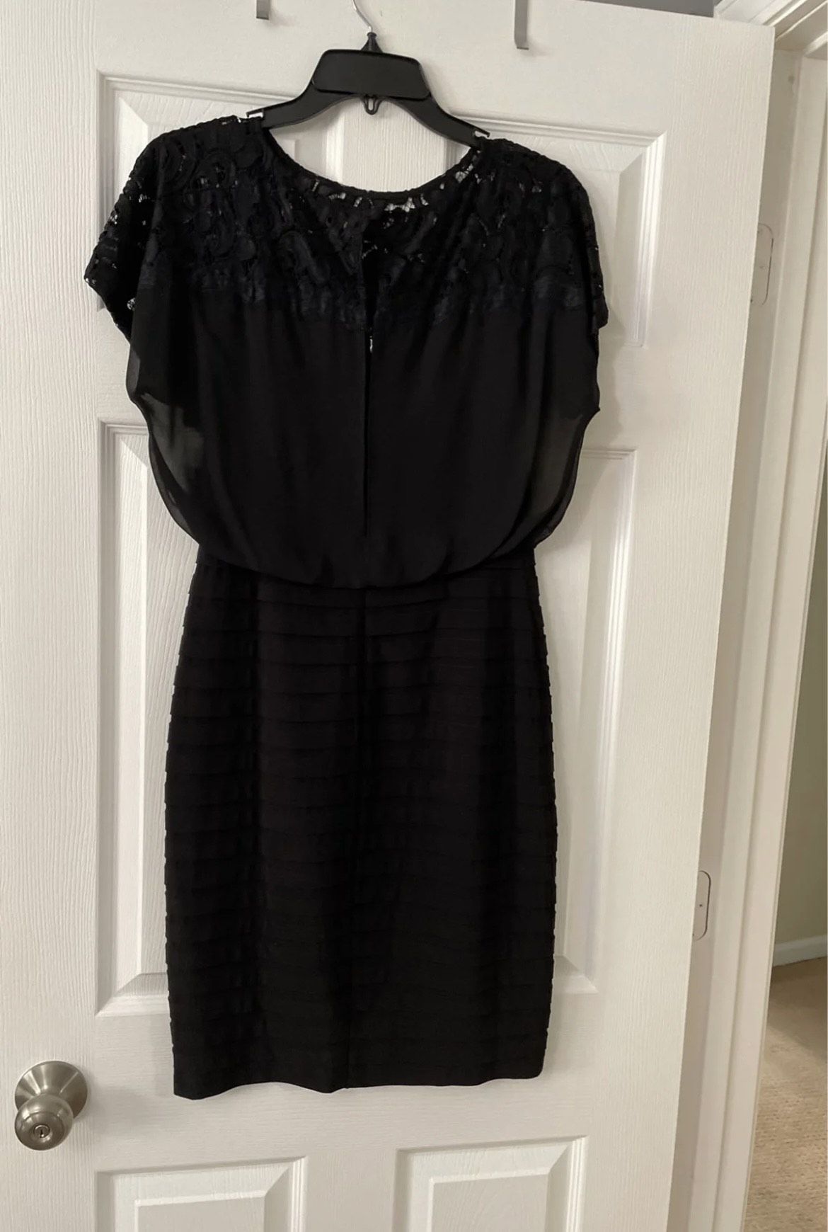Adrianna papell Size 4 Lace Black Mermaid Dress on Queenly