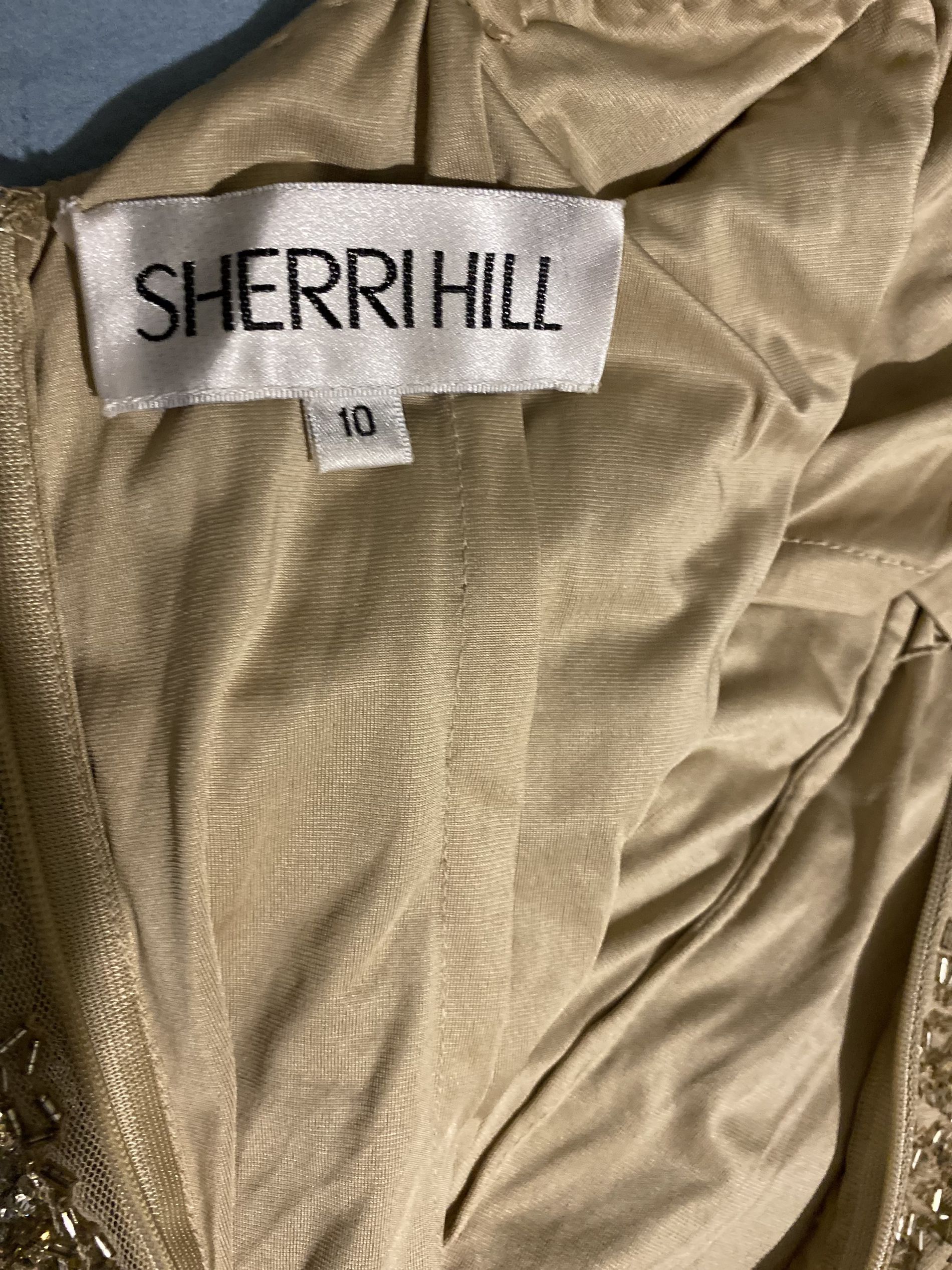 Sherri Hill Size 10 Homecoming High Neck Gold Cocktail Dress on Queenly