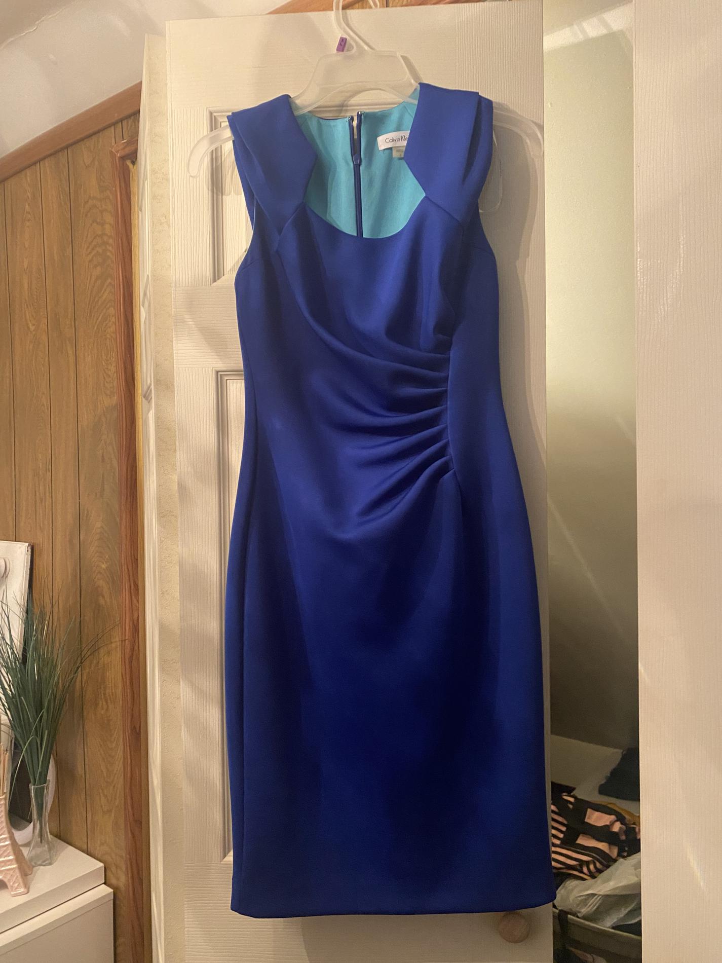 Calvin Klein Size 2 Pageant Blue Cocktail Dress on Queenly