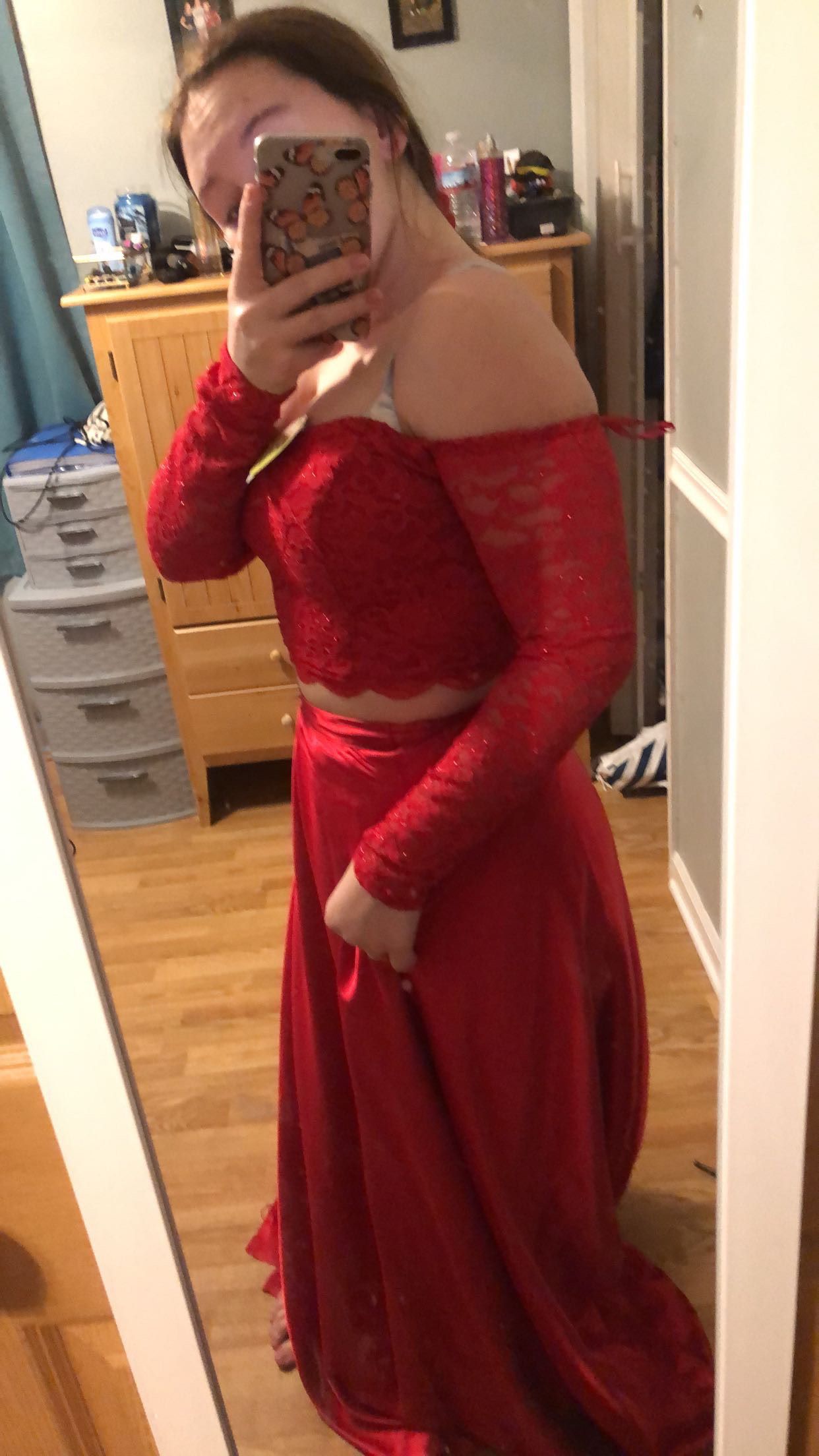 Size 8 Prom Off The Shoulder Red A-line Dress on Queenly