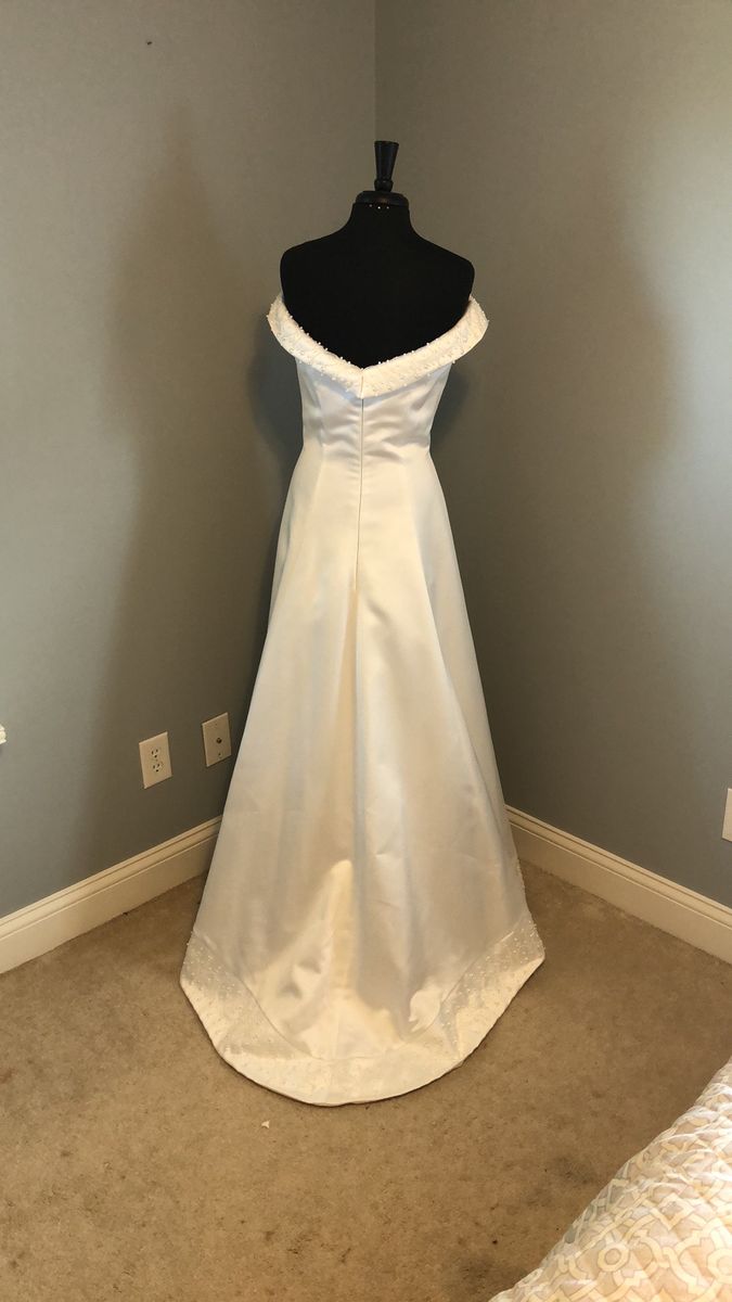 Bianchi Size 8 Wedding Off The Shoulder White A-line Dress on Queenly