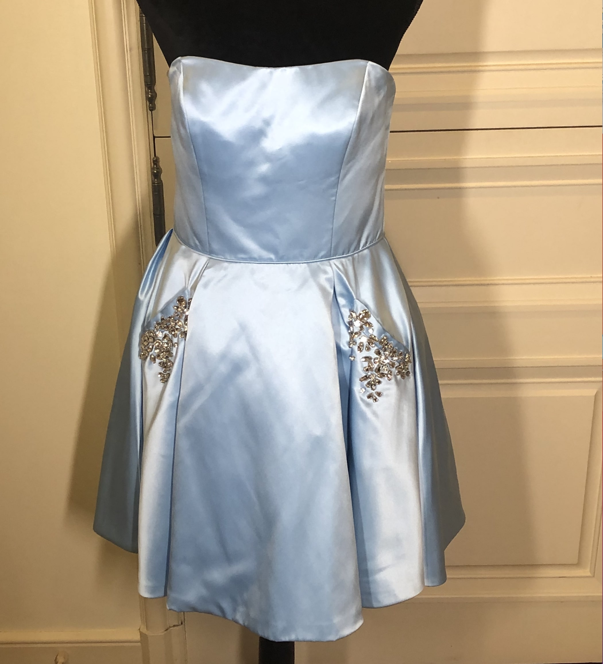 Sherri Hill Blue Size 4 Homecoming Fitted Strapless Cocktail Dress on Queenly