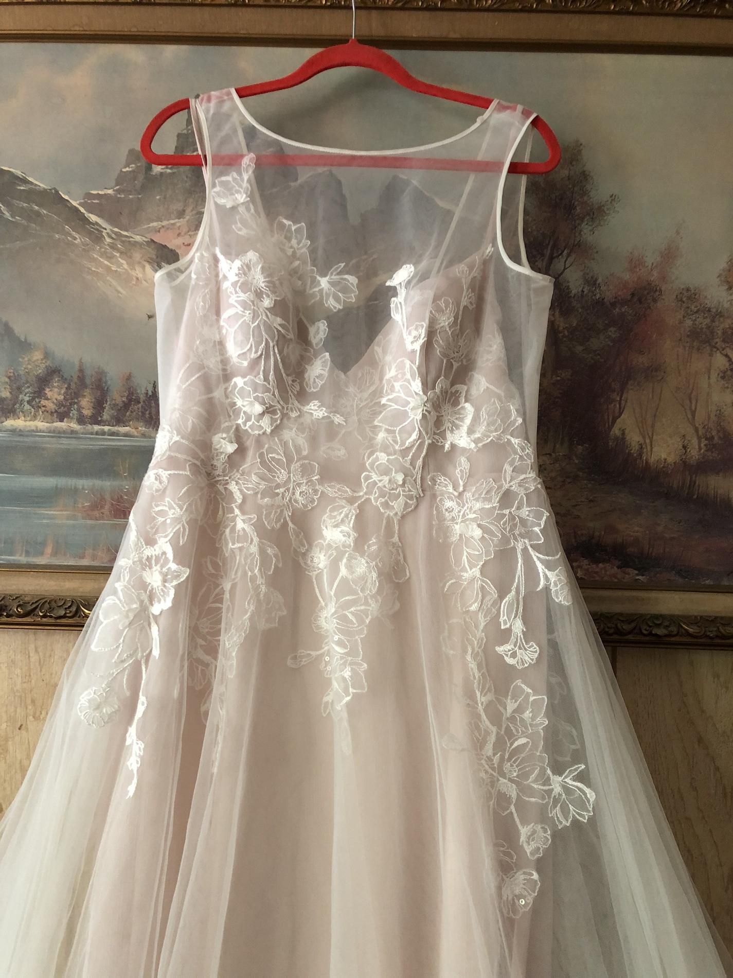 David's Bridal Size 12 Wedding Lace Nude Ball Gown on Queenly