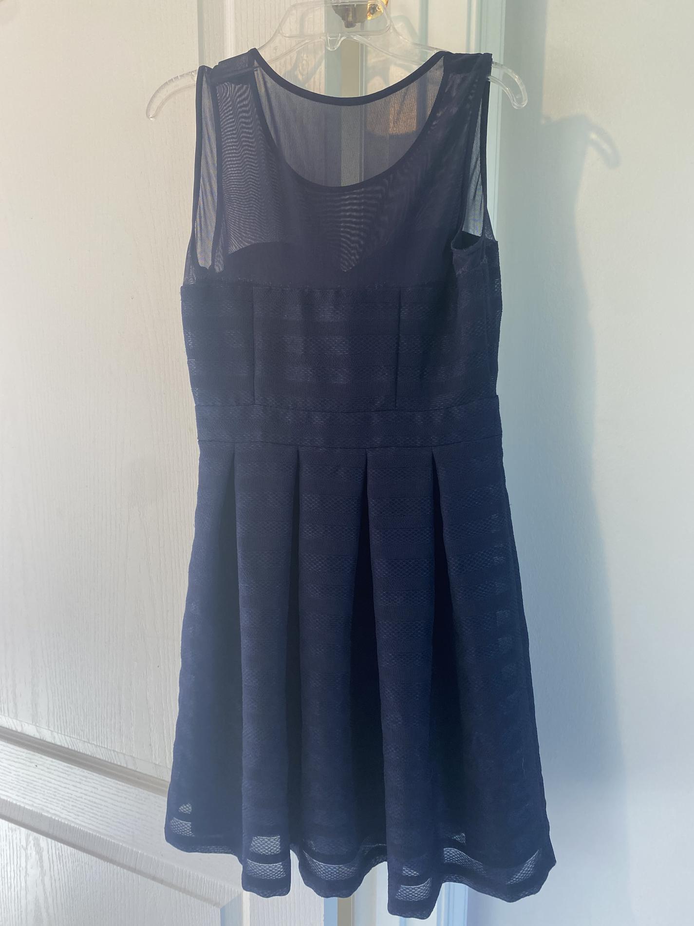 Size 2 Homecoming Navy Blue Floor Length Maxi on Queenly