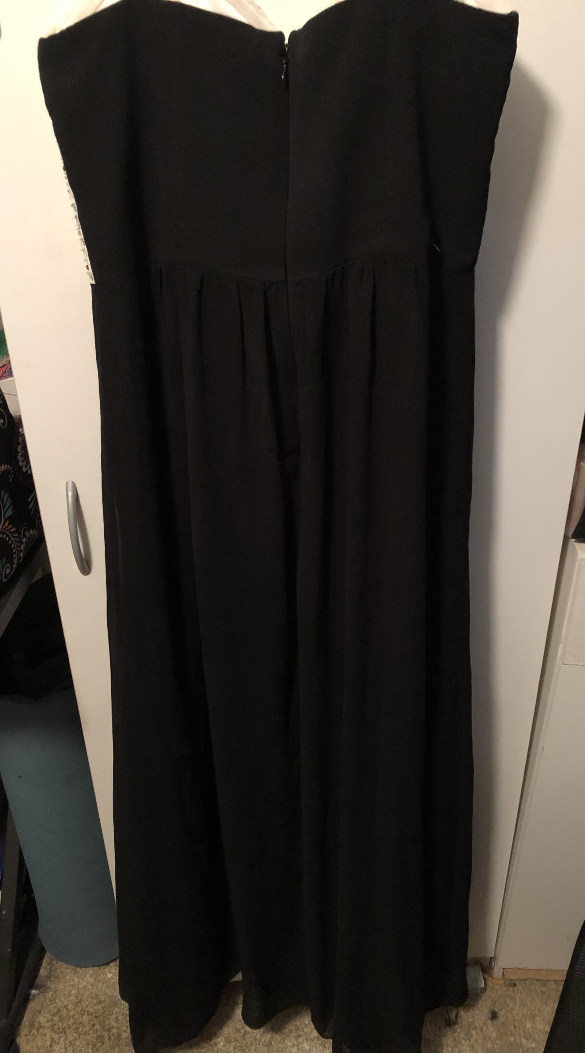 Size 14 Prom Strapless Black Floor Length Maxi on Queenly