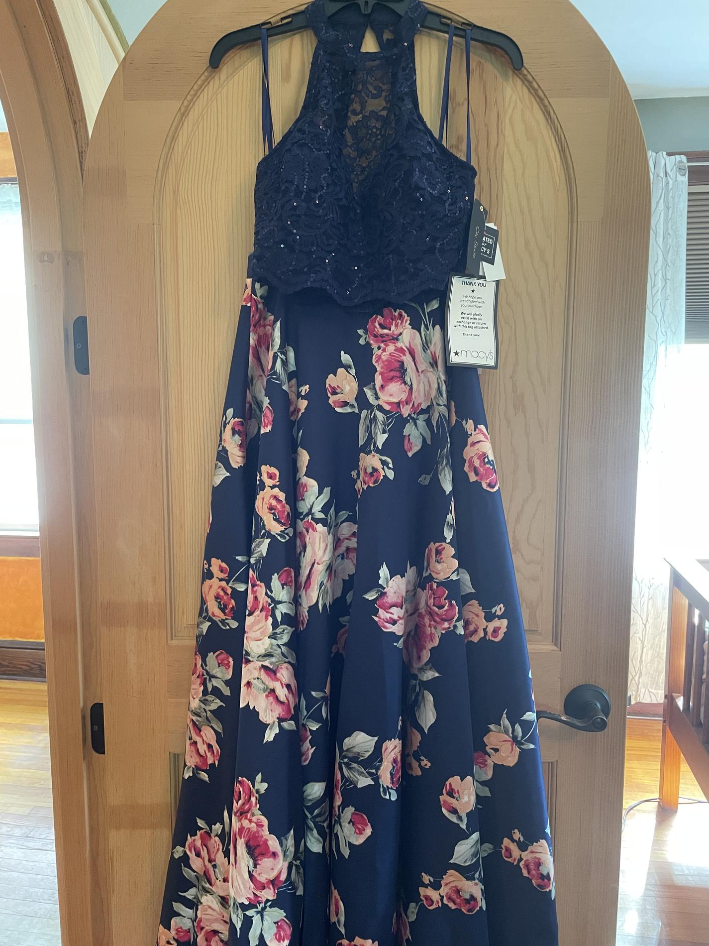 Size 2 Prom Floral Blue A-line Dress on Queenly