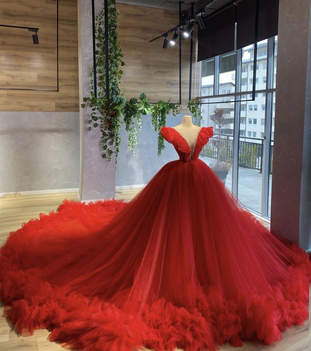 Discover more than 150 red gown dress pic