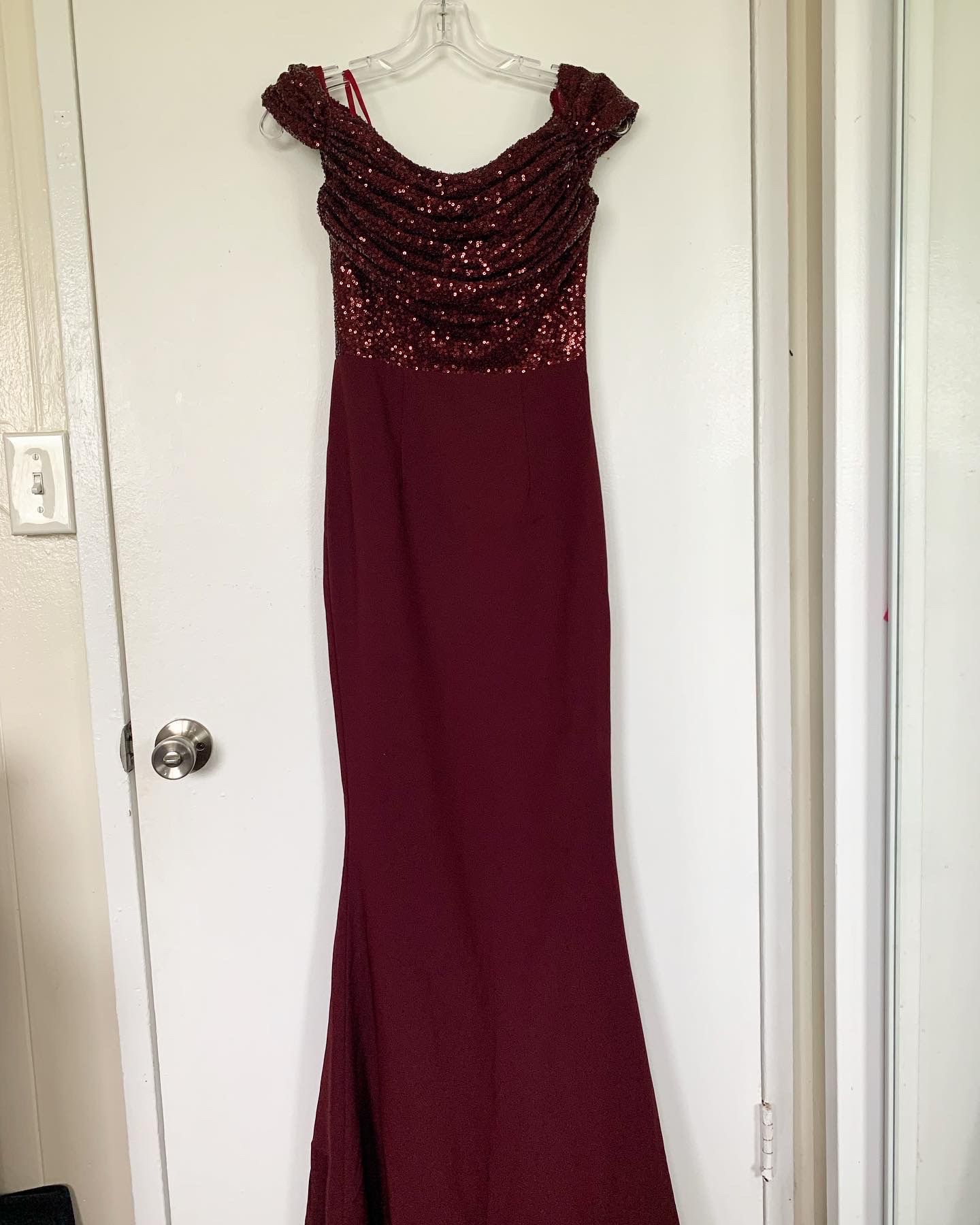 Size 0 Bridesmaid Off The Shoulder Burgundy Red Mermaid Dress on Queenly