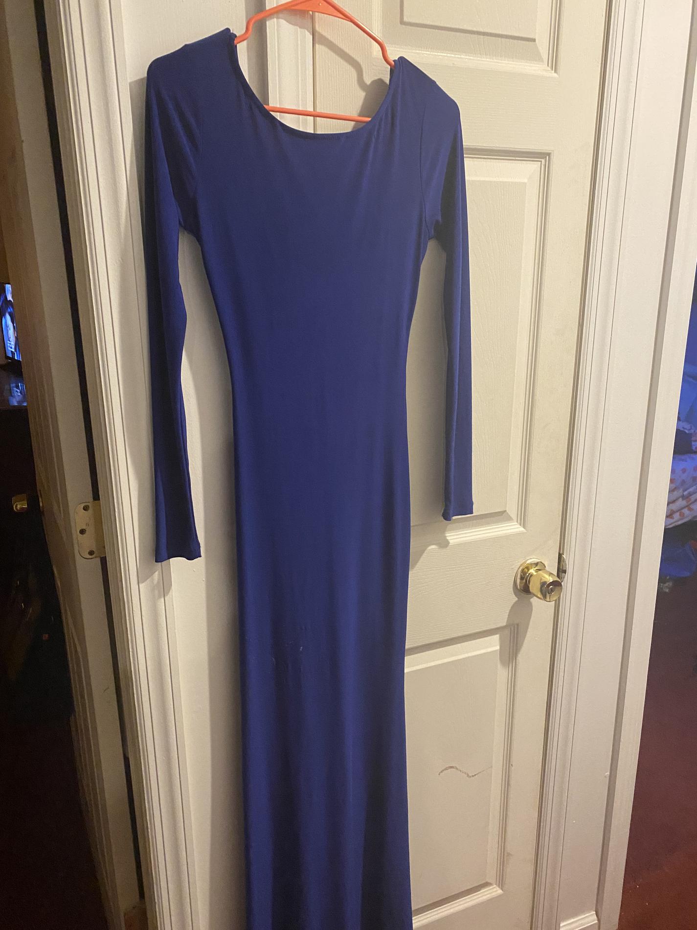 Size 2 Wedding Guest Long Sleeve Navy Blue Floor Length Maxi on Queenly