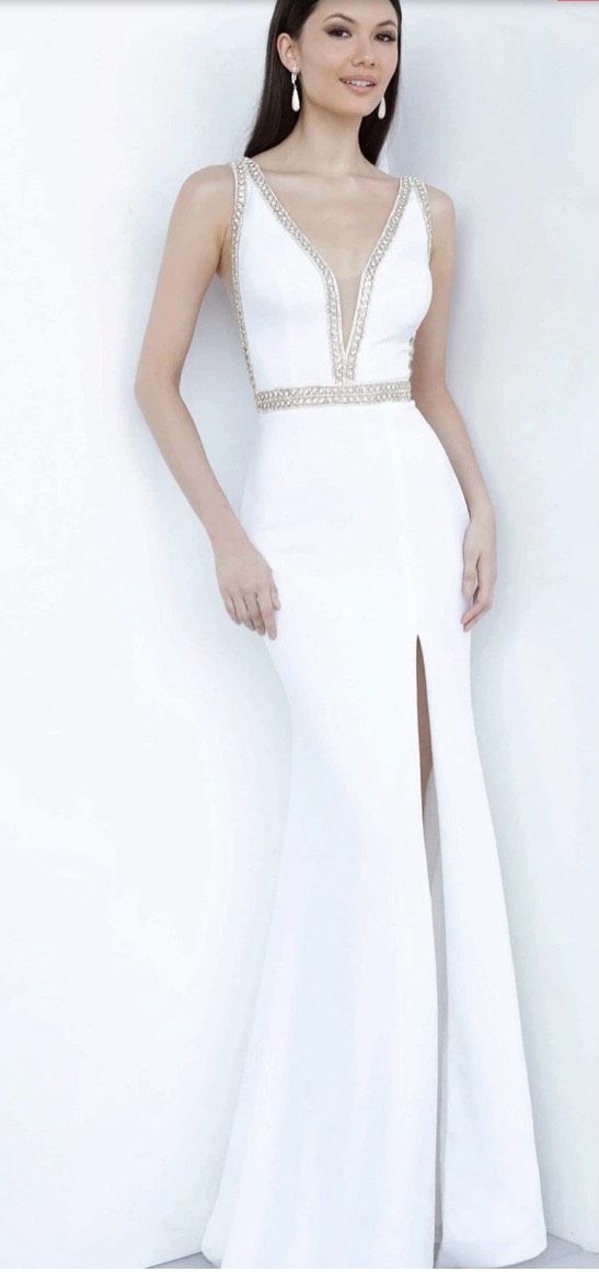 Jovani Size 8 Wedding Plunge White A-line Dress on Queenly