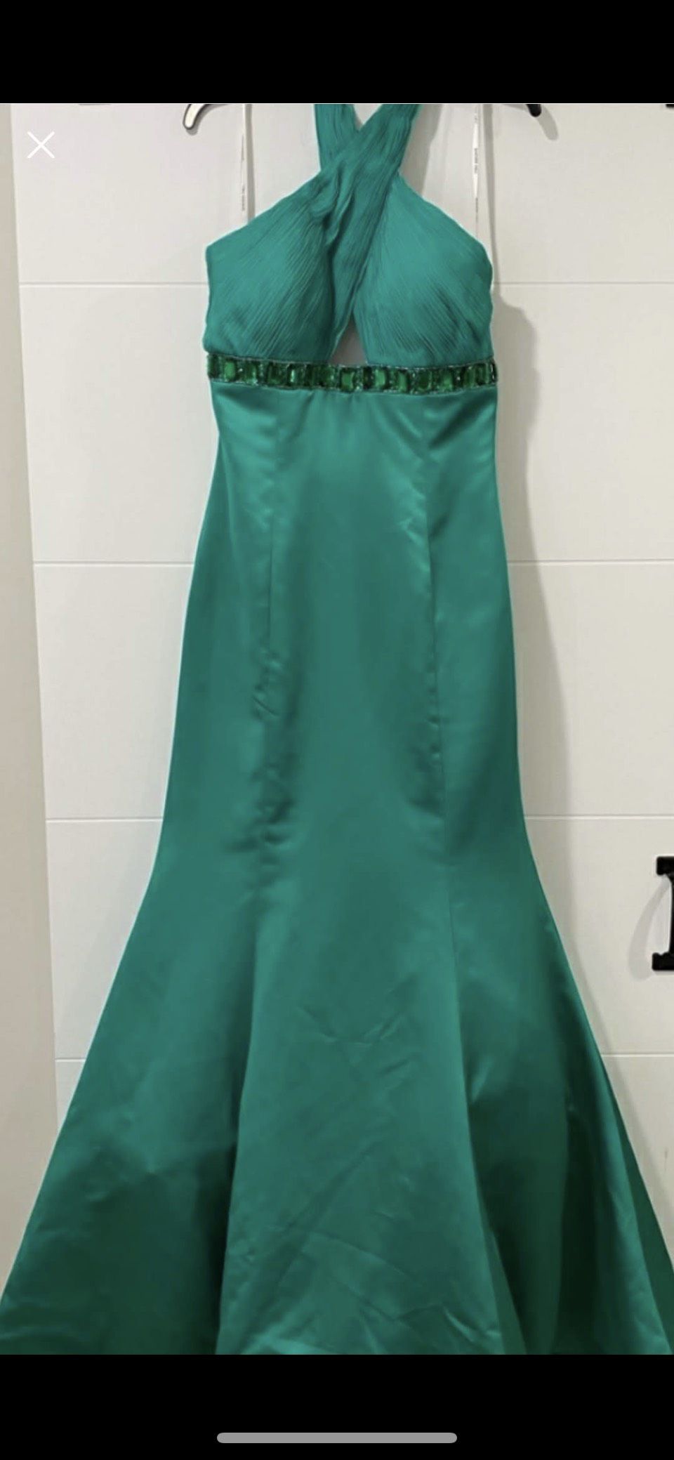 Sherri Hill Size 14 Prom Halter Sequined Emerald Green Mermaid Dress on Queenly