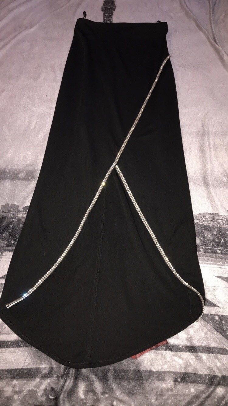 Betsy and Adam Size 00 Prom Black Floor Length Maxi on Queenly