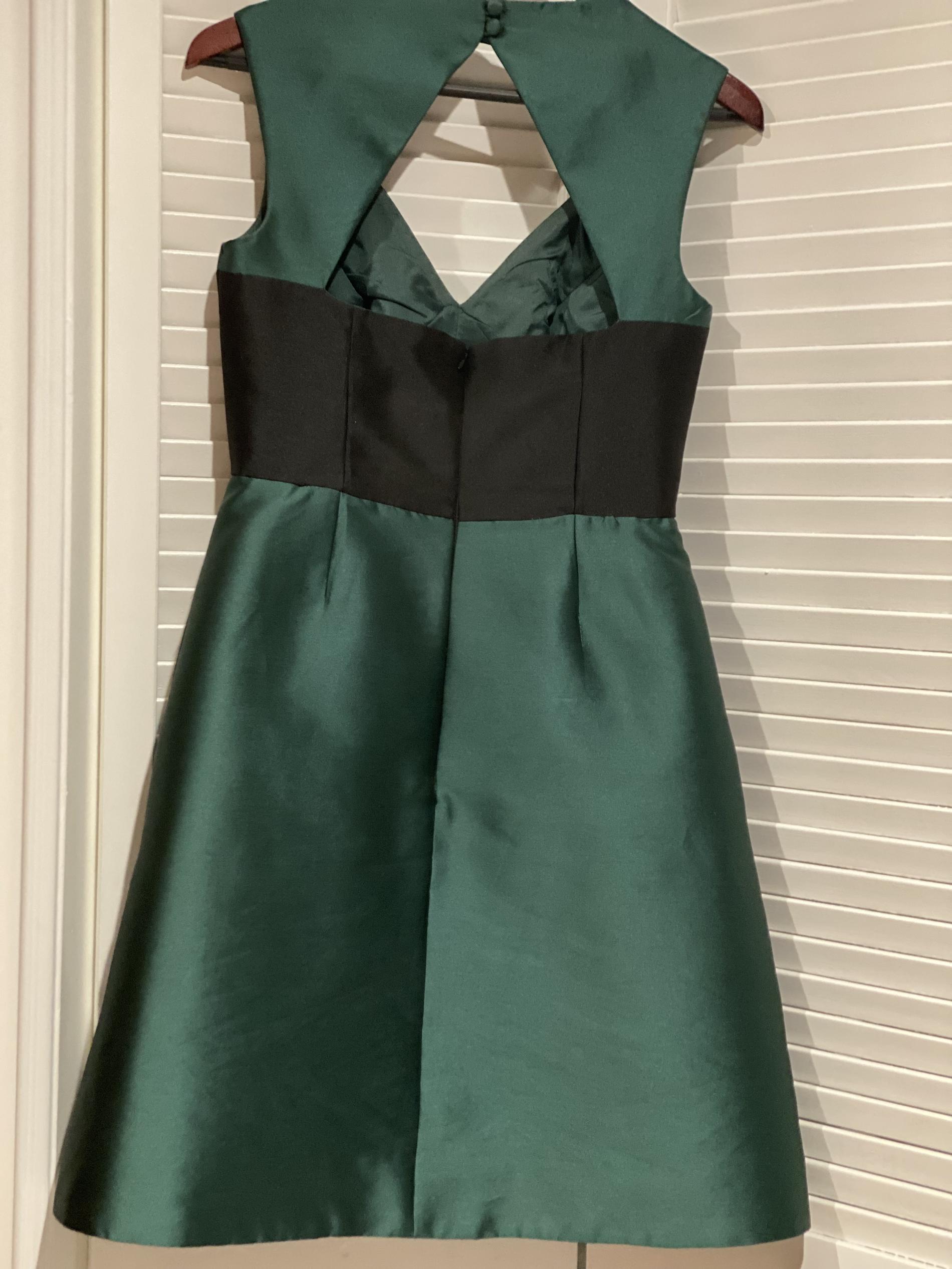 Theia Size 4 Wedding Guest Green Cocktail Dress on Queenly