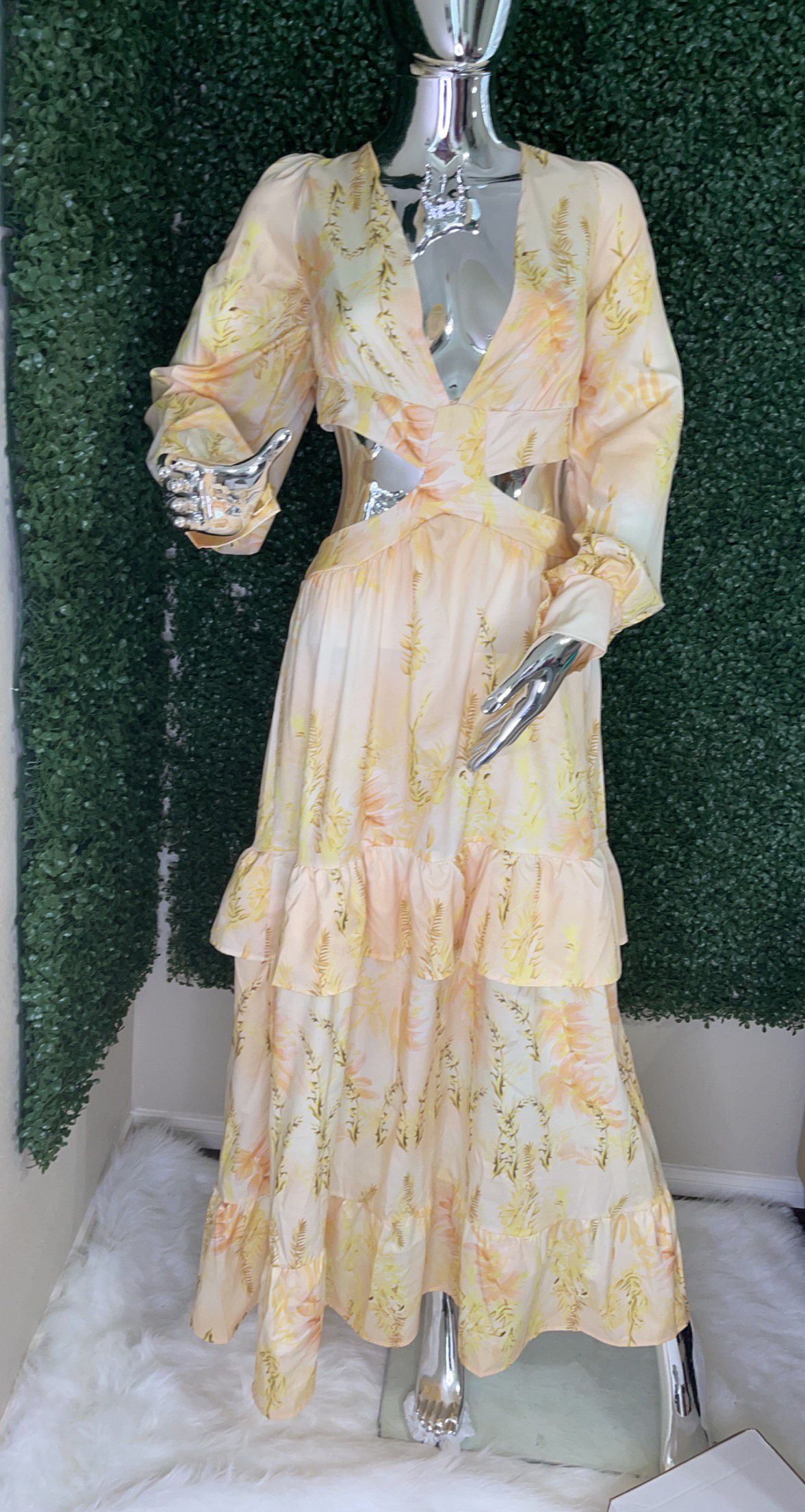 Size 12 Wedding Guest Yellow A-line Dress on Queenly
