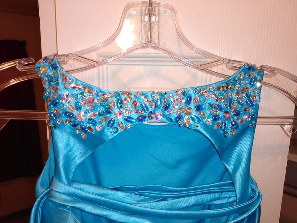 Girls Size 6 Blue Ball Gown on Queenly
