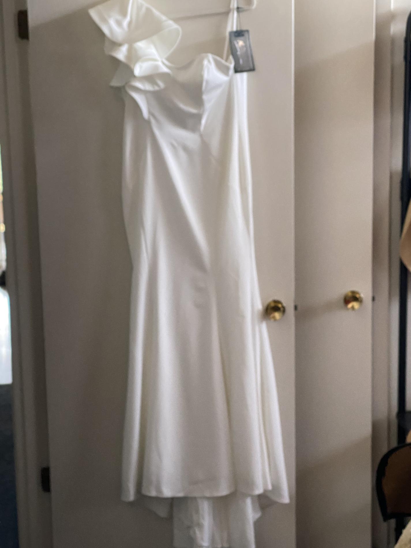 Mcduggal Size 8 Wedding White Floor Length Maxi on Queenly