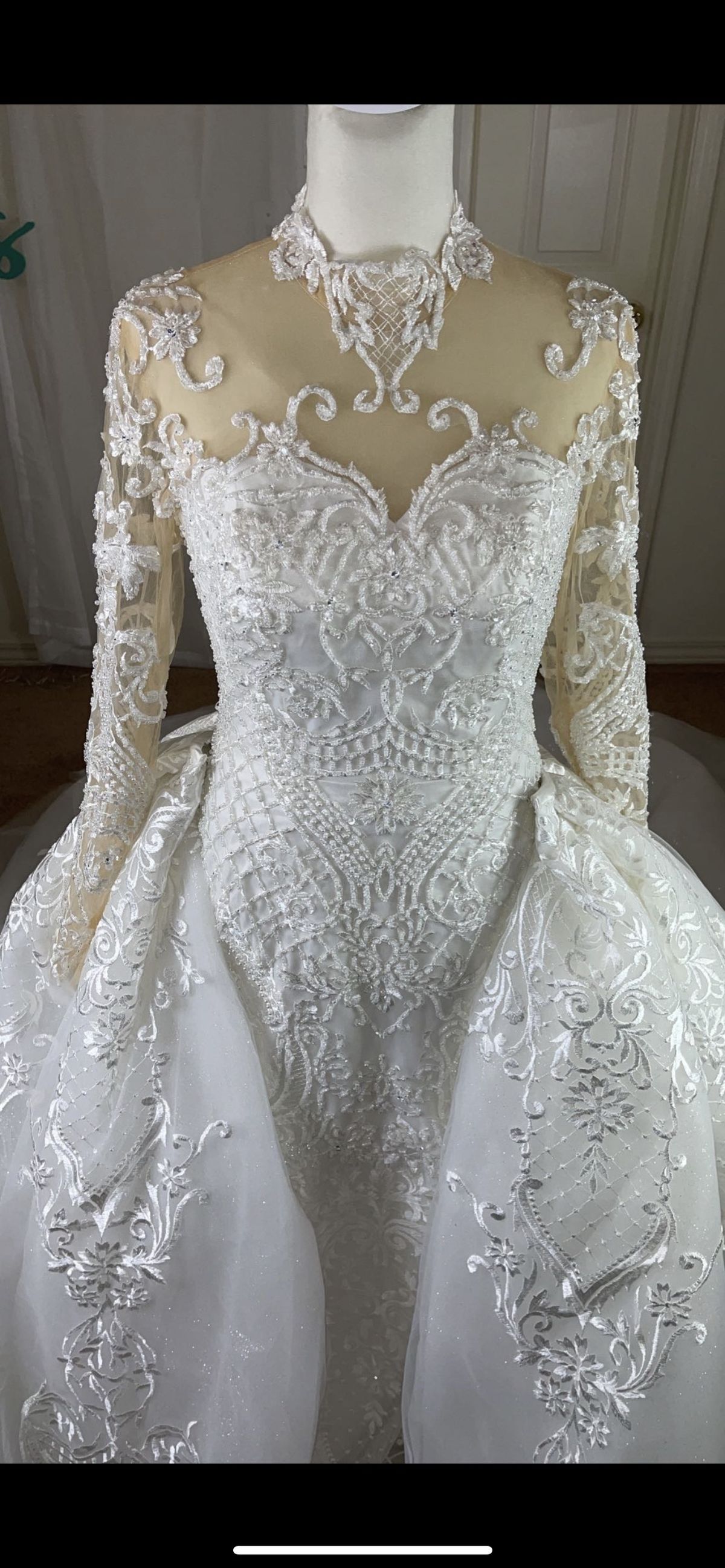 Size 6 Wedding Lace White Mermaid Dress on Queenly