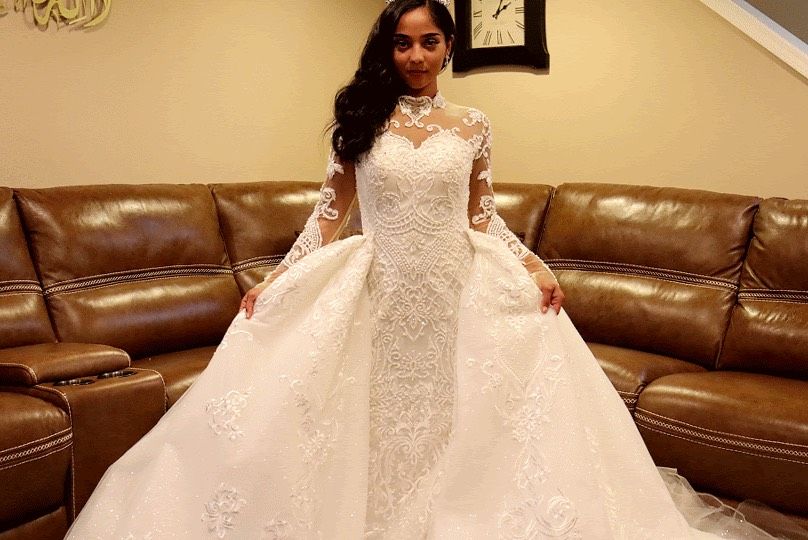 Size 6 Wedding Lace White Mermaid Dress on Queenly