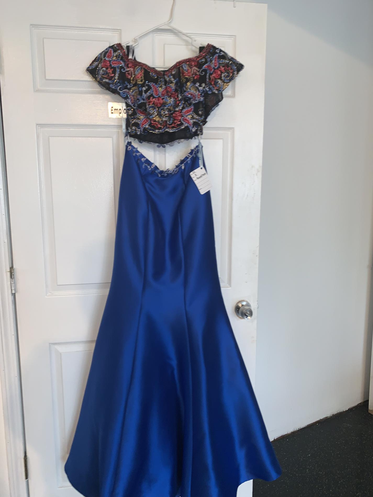 Size 8 Prom Cap Sleeve Royal Blue Ball Gown on Queenly