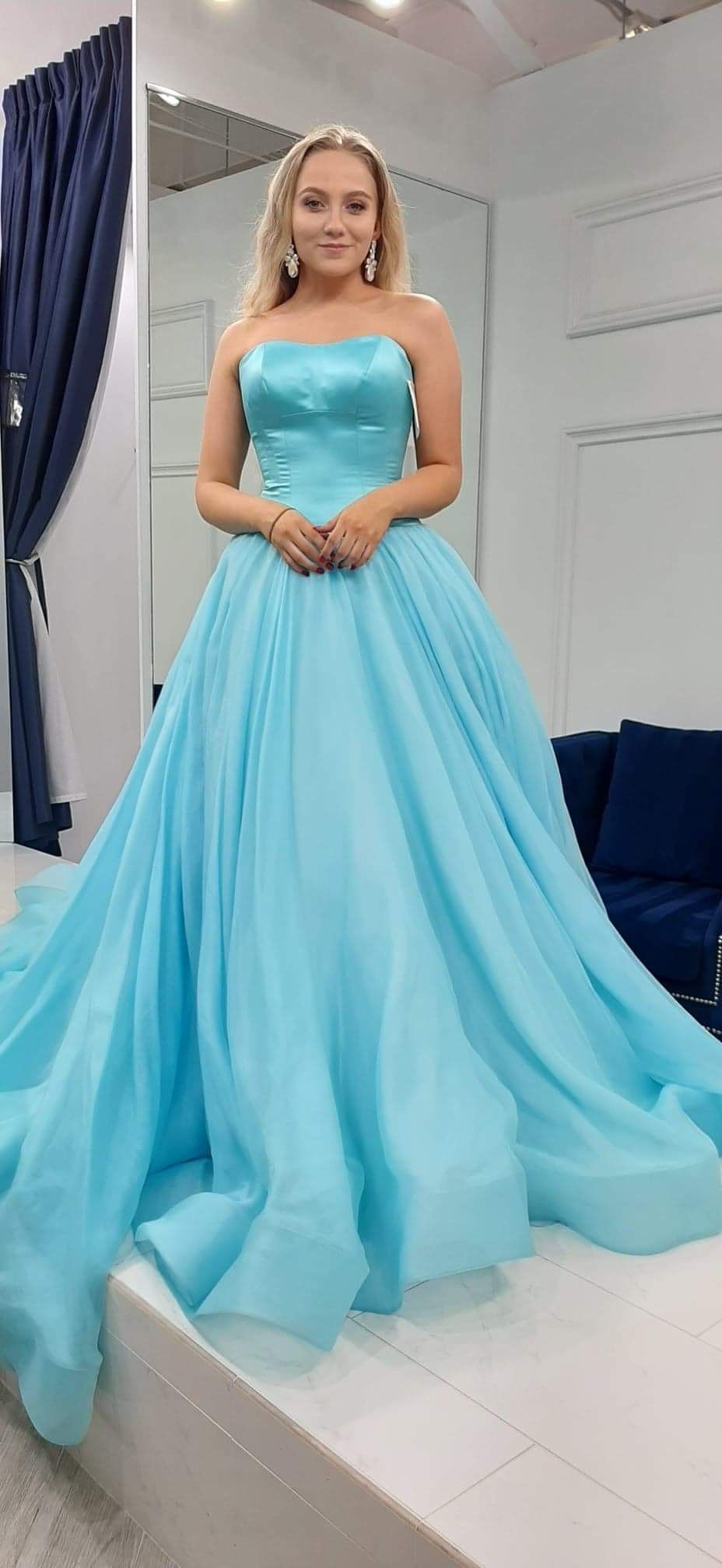 Sherri Hill Size 4 Prom Light Blue Ball Gown on Queenly