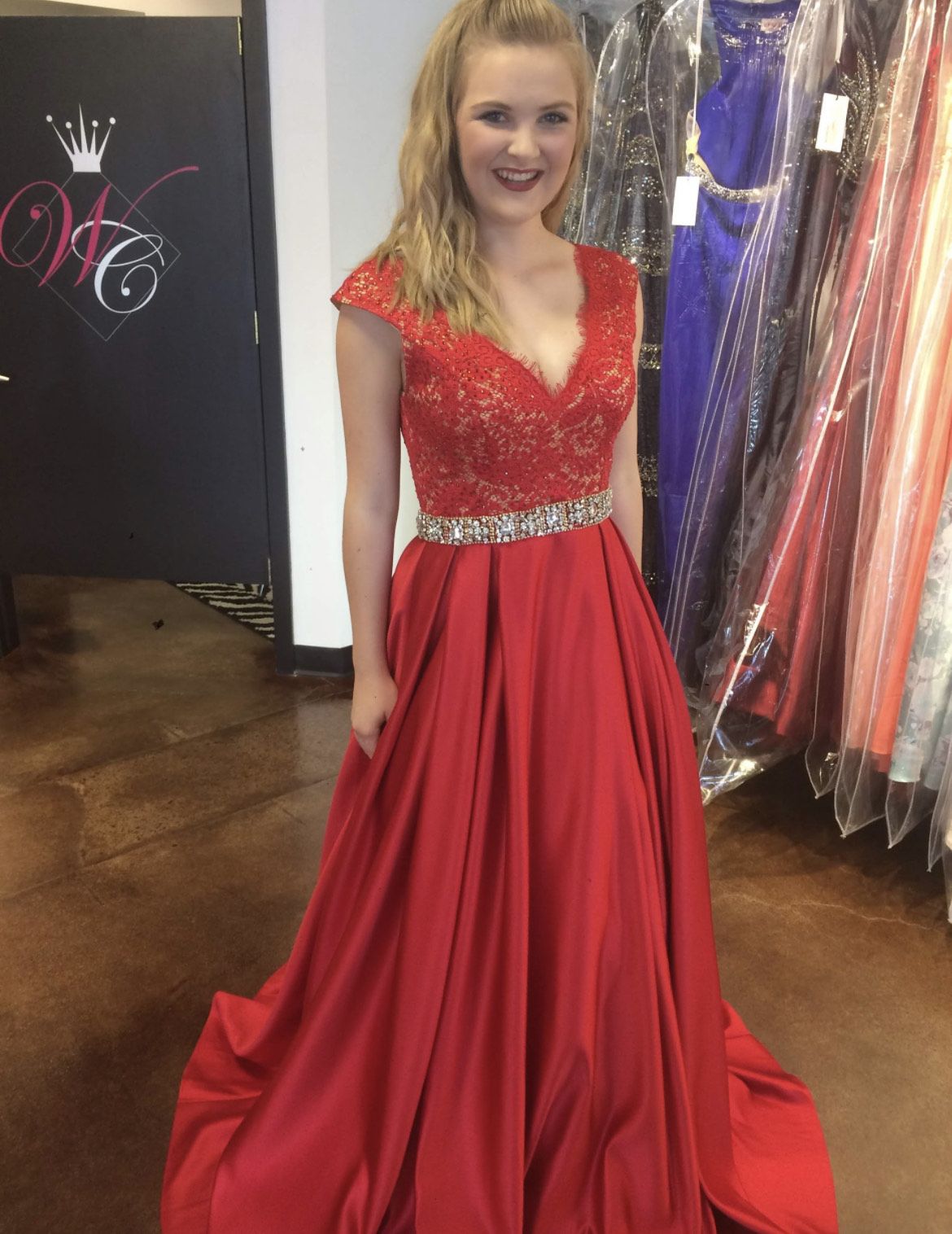 Jovani Size 6 Prom Lace Red Ball Gown on Queenly